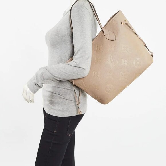 Louis Vuitton Tourterelle Monogram Giant Empreinte Leather Neverfull MM NM Bag - Picture 3 of 9